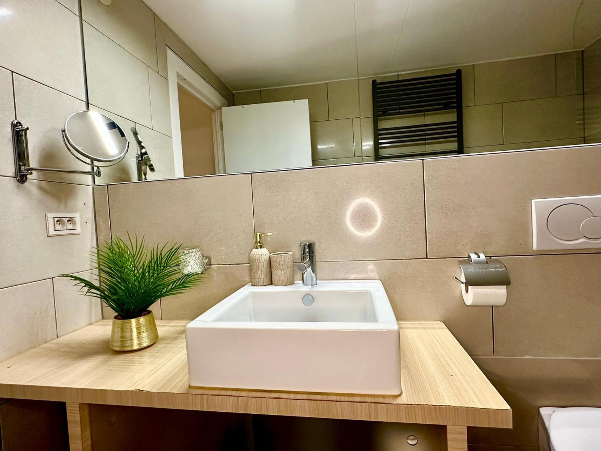 Luxury Suites Castel By Rikas Hotels Antwerpen Eksteriør billede